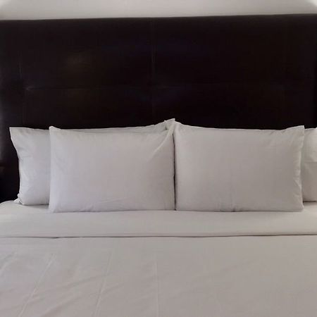 Hotel Carriage House Hamden Exterior foto